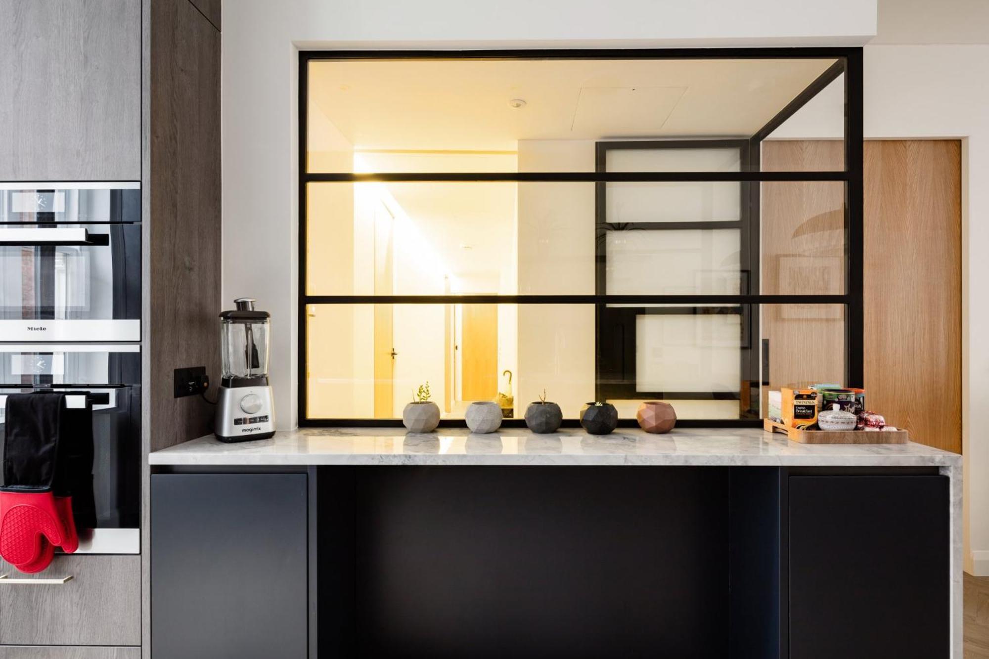 Modern Apartment & Rooms At Charing Cross Londres Exterior foto