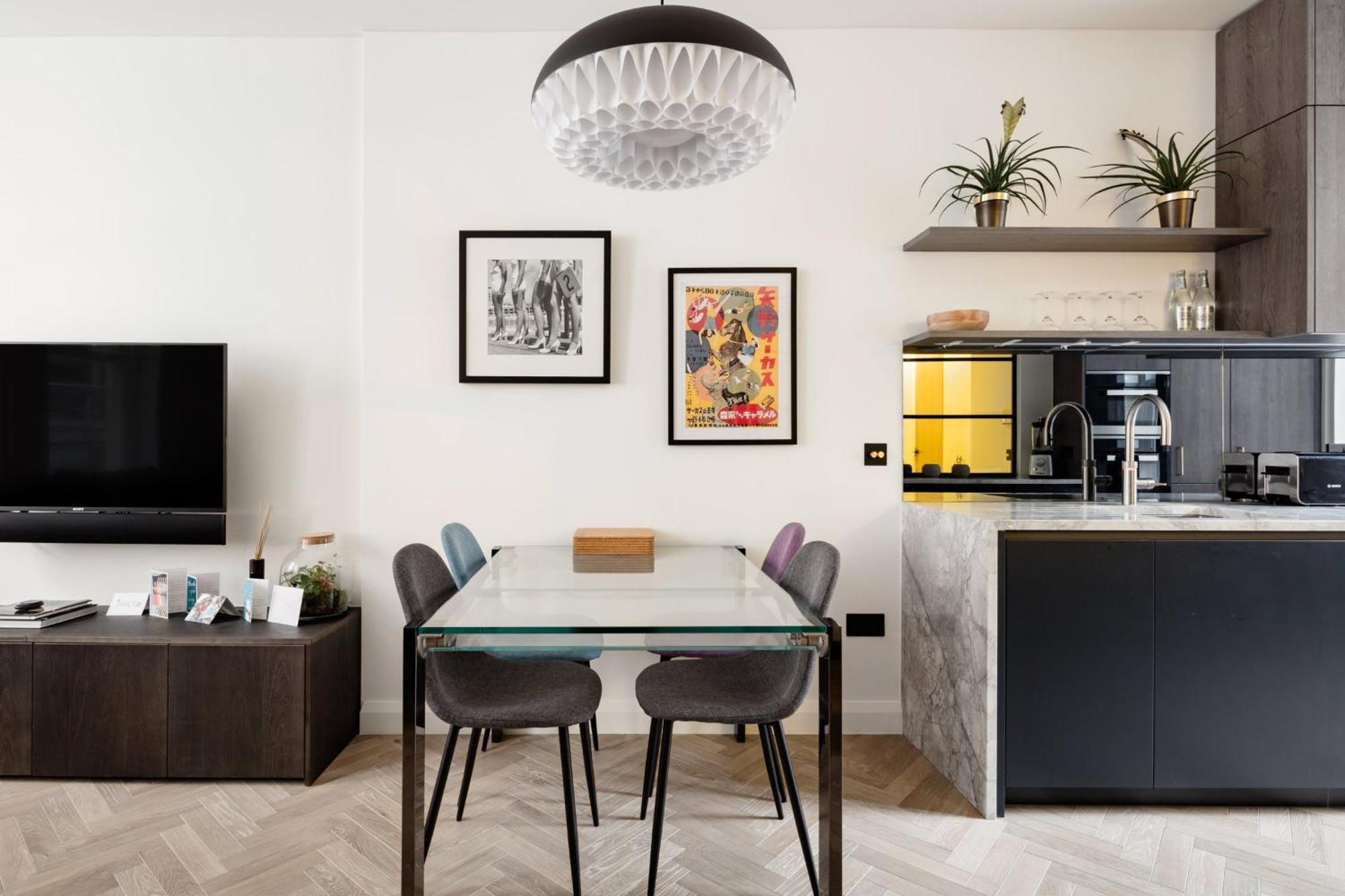 Modern Apartment & Rooms At Charing Cross Londres Exterior foto
